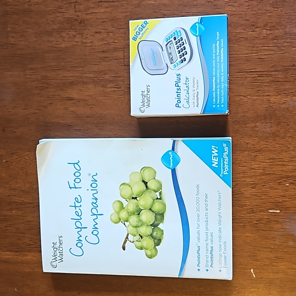 WEIGHT WATCHERS POINTS PLUS COMPLETE FOOD COMPANION & CALCULATOR